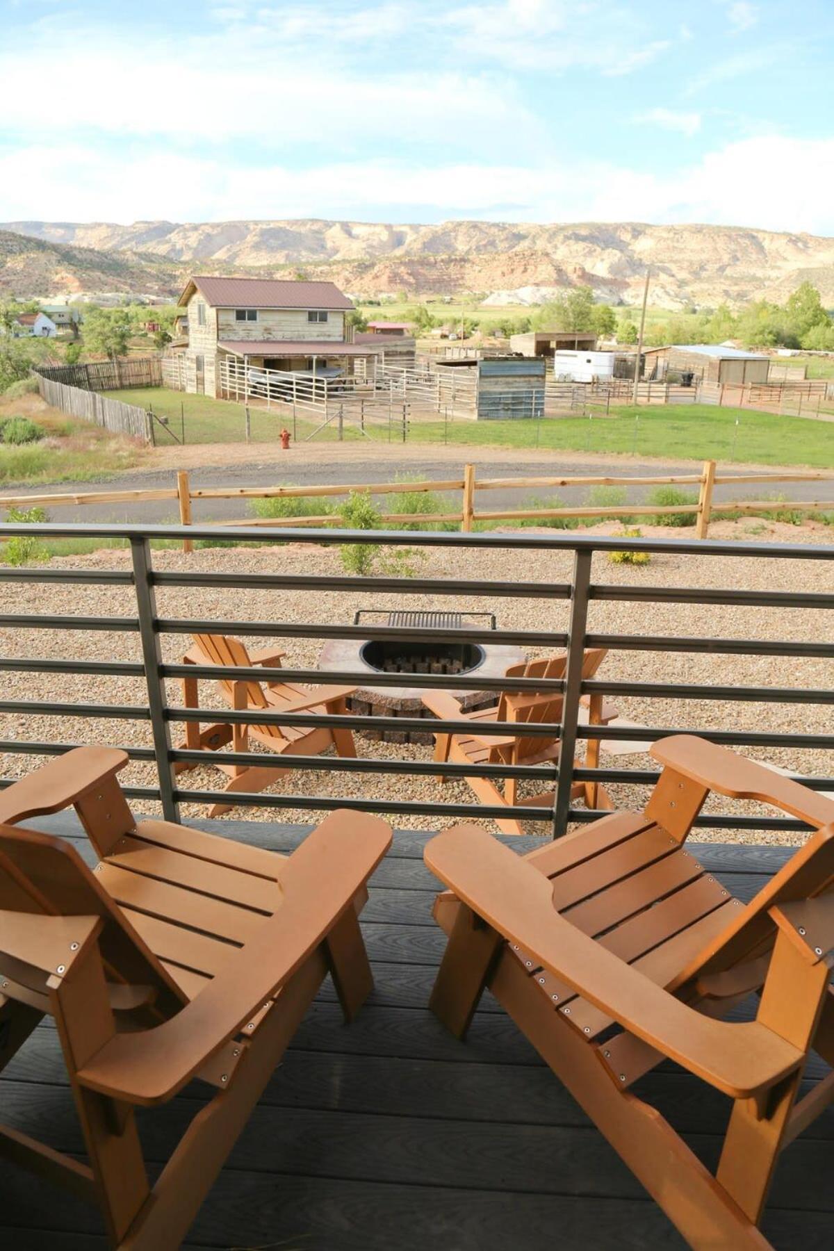 Escalante Escapes Tumble Weed- Bunk Escape Villa Екстериор снимка